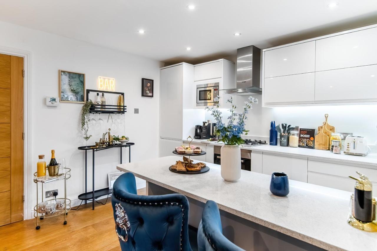 Chic 3 Bed Apartment Near London Bridge With Balcony Dış mekan fotoğraf